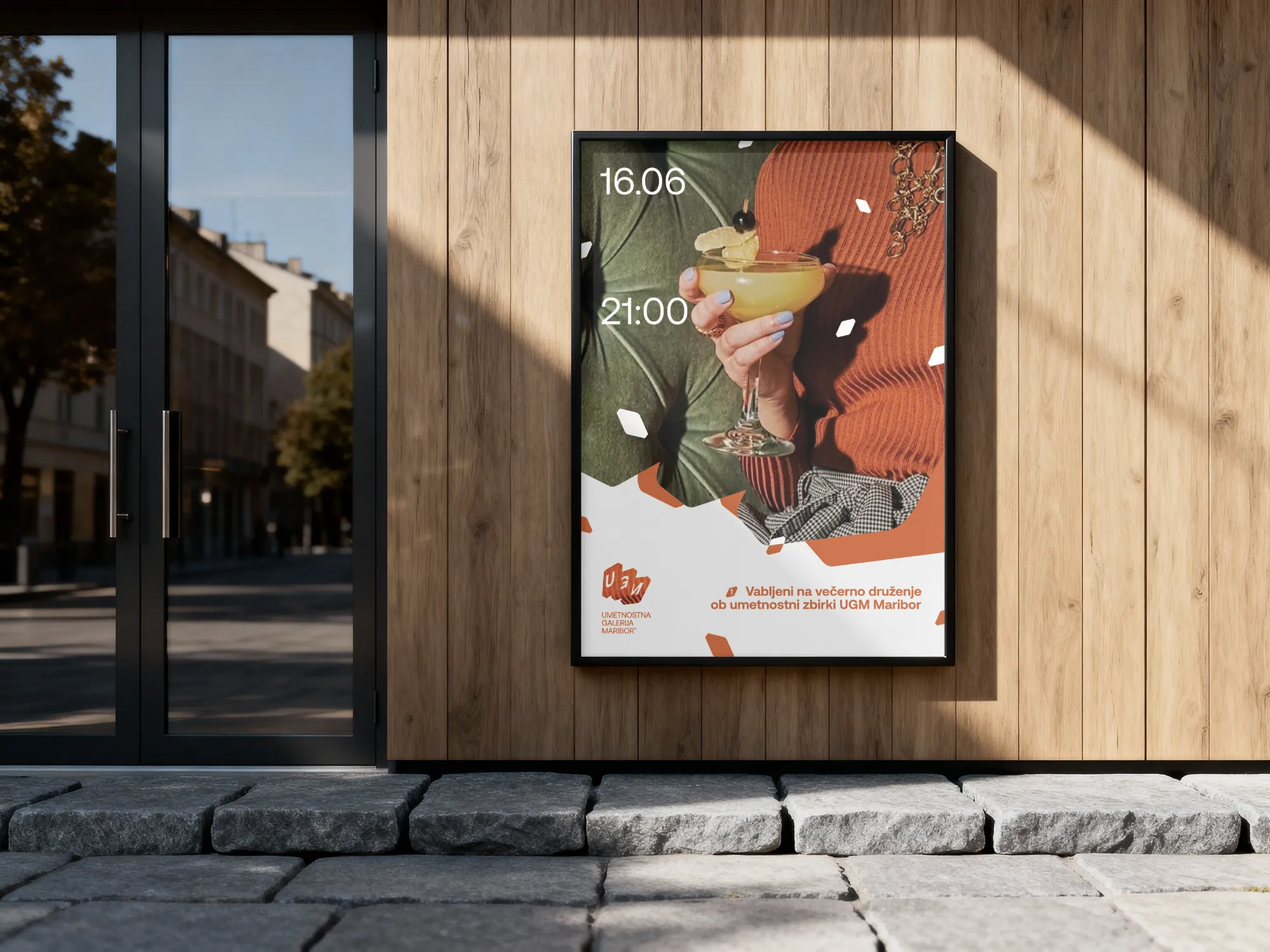 Large-format poster in situ